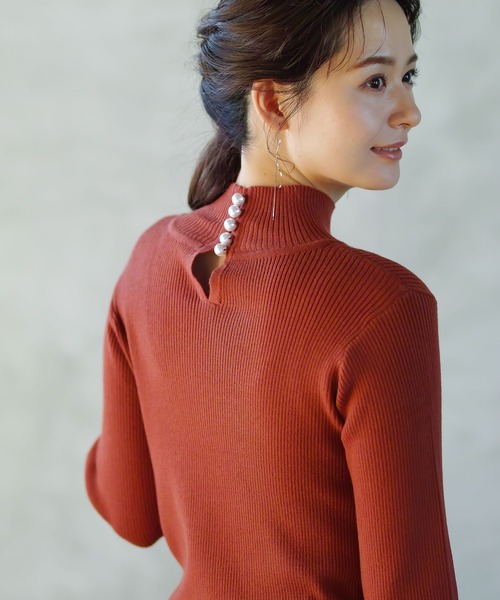 ENNEA(エンネア)の「【2022AWプレオーダー】手洗いできる♪MOCHIMODAバックパールハイネックもっちりリブニット(ニット/セーター・レディース・テラコッタ/キャメル/ブラック/アイボリー・M)」の10枚目の写真