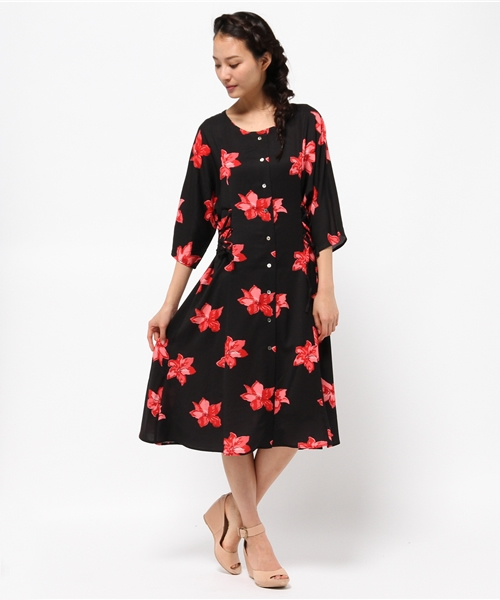 Omekashi（オメカシ）の「【Omekashi】オリジナル大花PTワンピース（ワンピース・レディース・ブラック/オフホワイト/グレー・ﾌﾘ-）」の2枚目の写真