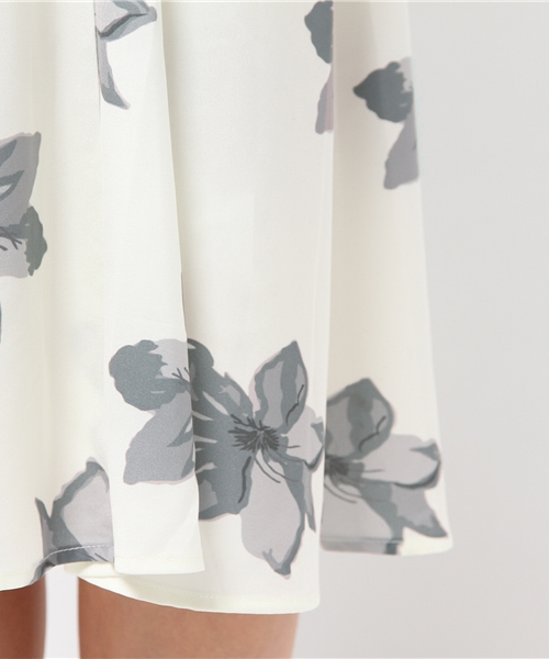 Omekashi（オメカシ）の「【Omekashi】オリジナル大花PTワンピース（ワンピース・レディース・ブラック/オフホワイト/グレー・ﾌﾘ-）」の12枚目の写真