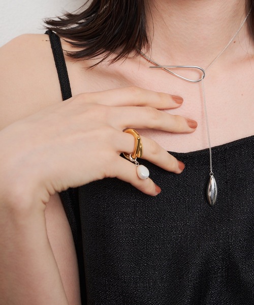 loni（ロニ）の「【金属アレルギー対応】Bud 2way pearl ear cuff ring （2WAYパールイヤーカフ・リング）片耳用（リング・レディース・シルバー/ゴールド・FREE）」の12枚目の写真