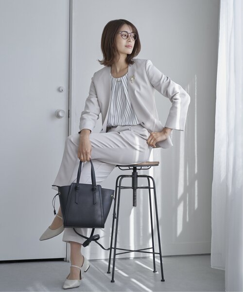 IKKA LOUNGE(イッカラウンジ)の「チャーム付きブラウス(シャツ/ブラウス・レディース・その他1/オフホワイト・S/M/L/XL)」の21枚目の写真