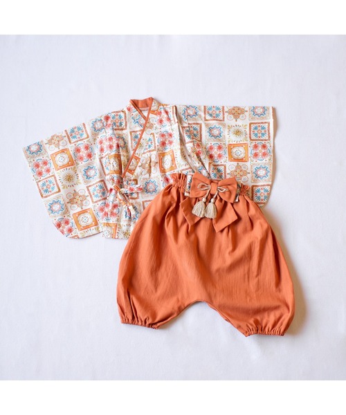 mocmof(モクモフ)の「おめかし袴セット flowery(着物・キッズ・オレンジ/ブルー/レッド・80-90cm/70-80cm)」の6枚目の写真