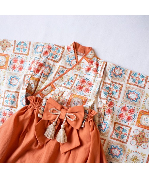 mocmof(モクモフ)の「おめかし袴セット flowery(着物・キッズ・オレンジ/ブルー/レッド・80-90cm/70-80cm)」の11枚目の写真