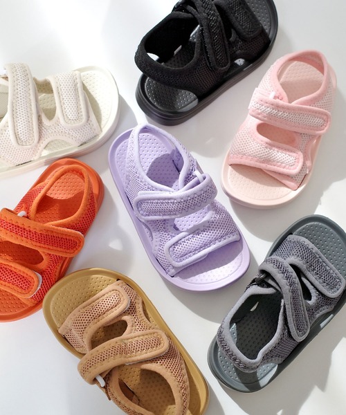 AmiAmi（アミアミ）の「キッズスポーツサンダル/軽量メッシュ素材（サンダル・キッズ・ピンク/ホワイト/オレンジ/ブラック/ダークグレー/ラベンダー/キャメル・14cm/16cm/18cm/15cm/17cm/19cm/20cm/21cm/22cm/23cm）」の4枚目の写真
