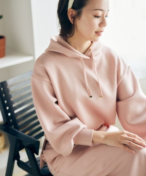 mysty woman（ミスティウーマン）の「【黒田真友香さんコラボ】ダンボールフーディ 191152（パーカー・レディース・ブラック/オフホワイト/ピンクベージュ・FREE）」の20枚目の写真