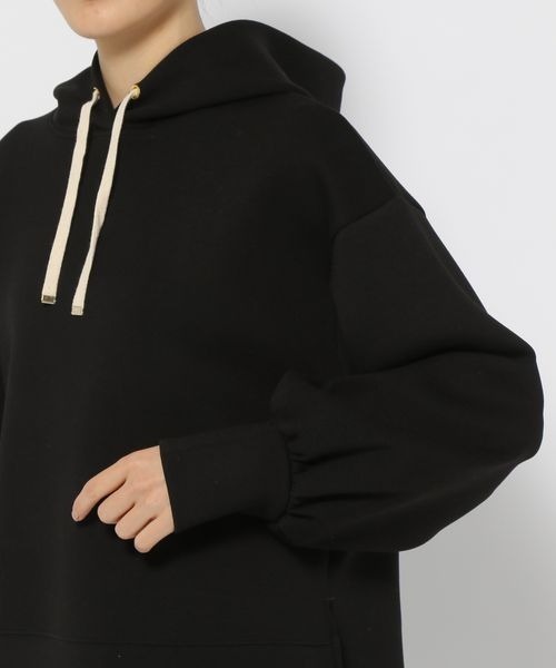 mysty woman（ミスティウーマン）の「【黒田真友香さんコラボ】ダンボールフーディ 191152（パーカー・レディース・ブラック/オフホワイト/ピンクベージュ・FREE）」の5枚目の写真