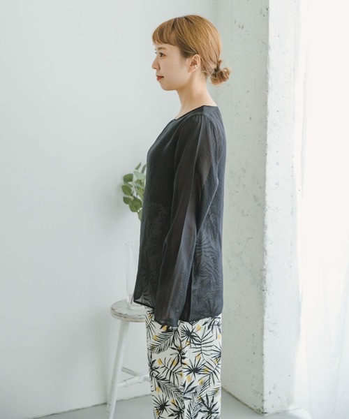 ITEMS URBANRESEARCH(アイテムズ アーバンリサーチ)の「シアープルオーバー(Tシャツ/カットソー・レディース・ブルー/オフホワイト/ブラック・FREE)」の7枚目の写真