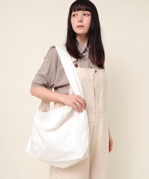 RNA-N（アールエヌエーエヌ）の「E4905 ＮリユーザブルショルダーＢＡＧ（ショルダーバッグ・レディース・ホワイト/ブラック/グレイッシュベージュ・FREE）」の13枚目の写真