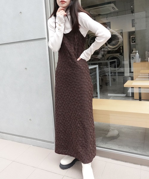 CORNERS（コーナーズ）の「シャーリングジャガードキャミワンピース（ワンピース・レディース・アイボリー/ブラウン/ブラック・M）」の3枚目の写真