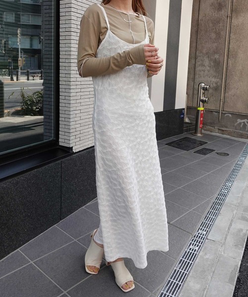 CORNERS（コーナーズ）の「シャーリングジャガードキャミワンピース（ワンピース・レディース・アイボリー/ブラウン/ブラック・M）」の6枚目の写真