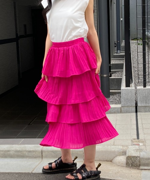 tolene(トレネ)の「プリーツティアードスカート(スカート・レディース・グリーン/ホワイト/イエロー/マジェンタ/ブラック・FREE)」の14枚目の写真