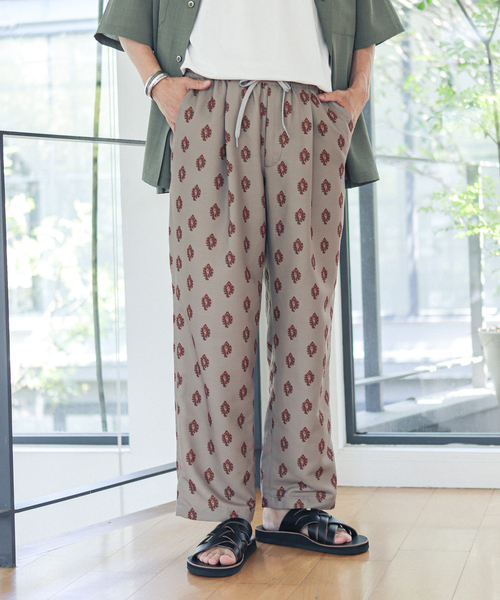 JOURNAL STANDARD relume(ジャーナルスタンダード レリューム)の「総柄イージーパンツ ”プロヴァンス”(その他パンツ・メンズ・グレー/ボルドー/ブルー系その他・MEDIUM/LARGE)」の15枚目の写真