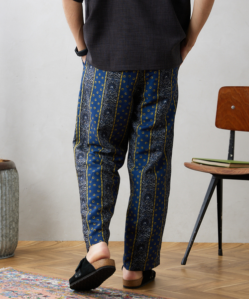 JOURNAL STANDARD relume(ジャーナルスタンダード レリューム)の「総柄イージーパンツ ”プロヴァンス”(その他パンツ・メンズ・グレー/ボルドー/ブルー系その他・MEDIUM/LARGE)」の8枚目の写真