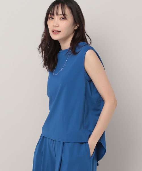 Elura(エルーラ)の「【ACTIVE】アクティブジャージノースリ(Tシャツ/カットソー・レディース・ブラック/レッド/ブルー・MEDIUM/LARGE)」の2枚目の写真
