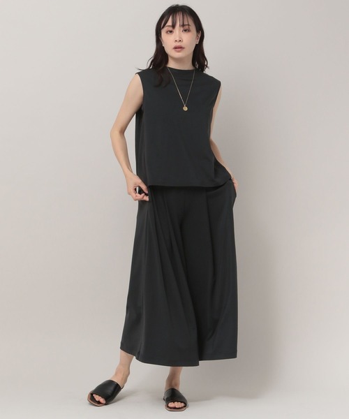 Elura(エルーラ)の「【ACTIVE】アクティブジャージノースリ(Tシャツ/カットソー・レディース・ブラック/レッド/ブルー・MEDIUM/LARGE)」の21枚目の写真