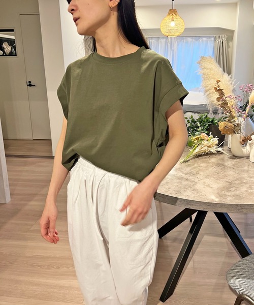 Jewelobe(ジュエローブ)の「ドルマンルーズTシャツ(Tシャツ/カットソー・レディース・ブラック/ホワイト/グレー/カーキ・FREE)」の5枚目の写真