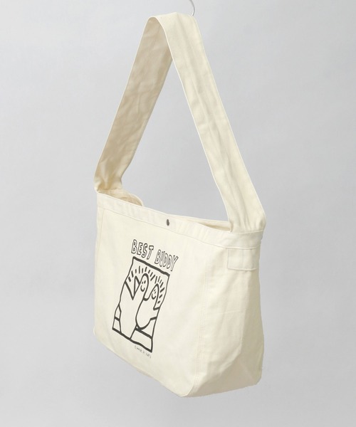 （What it isNt）ART BY MARKGONZALES（ワットイットイズント）の「キャンバス ニュースペーパーバッグ（ショルダーバッグ・メンズ・ホワイト系その他2/ホワイト系その他/ホワイト系その他3・FREE）」の11枚目の写真