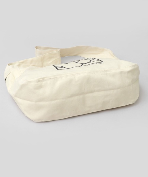 （What it isNt）ART BY MARKGONZALES（ワットイットイズント）の「キャンバス ニュースペーパーバッグ（ショルダーバッグ・メンズ・ホワイト系その他2/ホワイト系その他/ホワイト系その他3・FREE）」の14枚目の写真