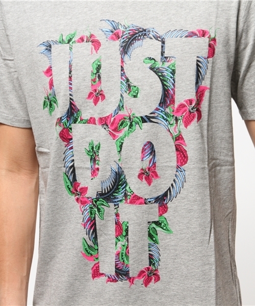 NIKE SPORTSWEAR（ナイキスポーツウェアー）の「メンズ ナイキ フローラル プリント Tシャツ NIKE TEE-FLORAL JDI 666532（Tシャツ/カットソー・メンズ・ダークグレー/ホワイト/ブラック/グレー・SMALL/X-LARGE/LARGE/MEDIUM）」の11枚目の写真
