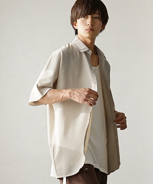 MinoriTY(マイノリティ)の「【MinoriTY】レギュラーカラーロング半袖シャツ ロング丈 メンズ 無地 秋服 夏服 オーバーサイズ ルーズシルエット(シャツ/ブラウス・メンズ・ブラック/ベージュ/ブルー/カーキ・M/L)」の22枚目の写真
