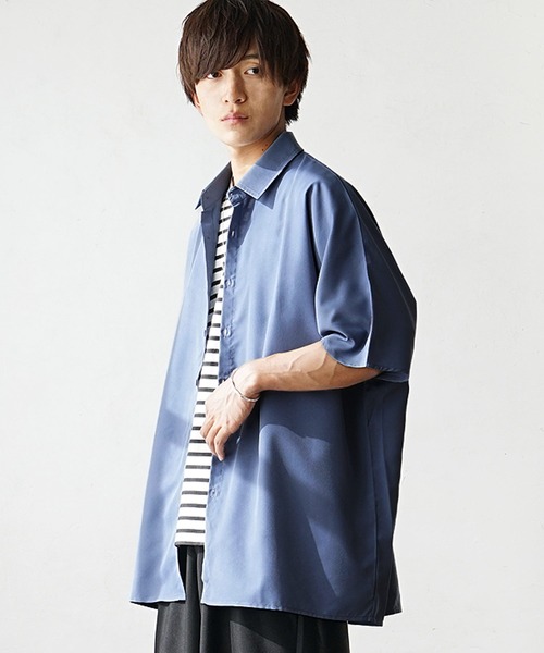 MinoriTY(マイノリティ)の「【MinoriTY】レギュラーカラーロング半袖シャツ ロング丈 メンズ 無地 秋服 夏服 オーバーサイズ ルーズシルエット(シャツ/ブラウス・メンズ・ブラック/ベージュ/ブルー/カーキ・M/L)」の6枚目の写真