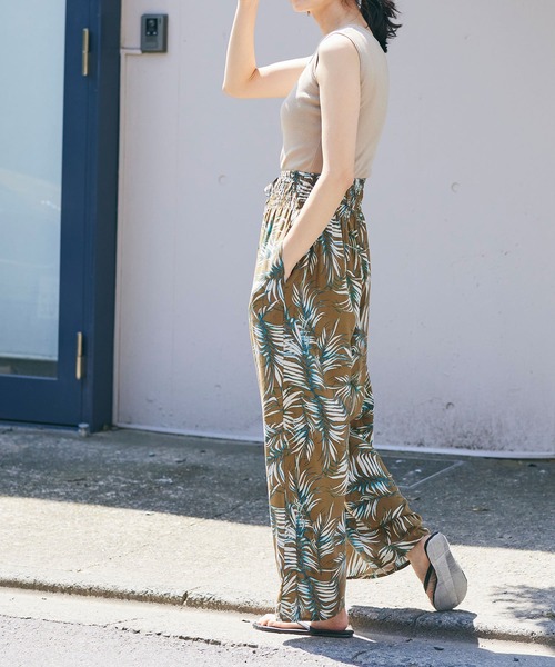 coca（coca）（コカ）の「とろレーヨンリーフ柄パンツ（その他パンツ・レディース・その他・SHORT/LONG）」の3枚目の写真