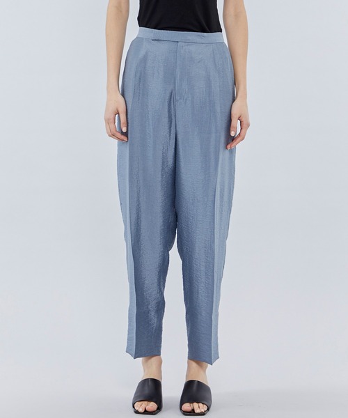 rito structure(リトストラクチャー)の「【rito structure/リトストラクチャー】BACK GATHERED SILK PANTS/バックギャザーシルクパンツ(その他パンツ・レディース・ブルー・1)」の3枚目の写真
