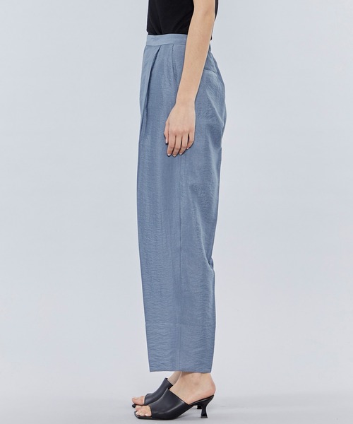 rito structure(リトストラクチャー)の「【rito structure/リトストラクチャー】BACK GATHERED SILK PANTS/バックギャザーシルクパンツ(その他パンツ・レディース・ブルー・1)」の4枚目の写真