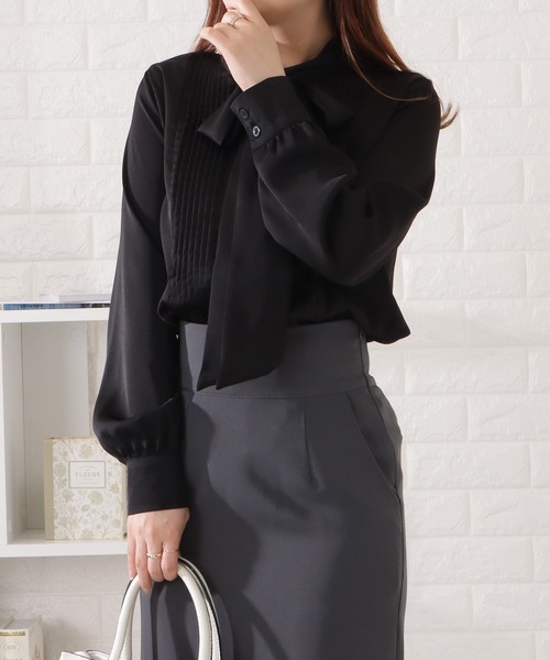 Lace Ladies(レースレディース)の「ボウタイ付きとろみピンタックブラウス(シャツ/ブラウス・レディース・ネイビー/ブラック/グレイッシュベージュ/グレー・S/FREE)」の11枚目の写真