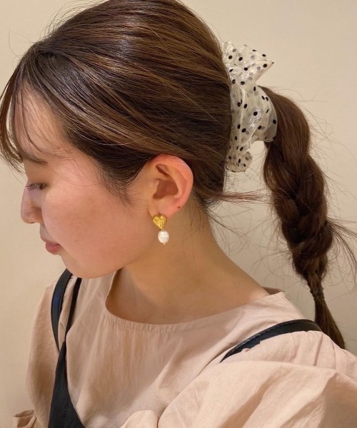flower(フラワー)の「ハートドロップピアス(ピアス(片耳用)・レディース・ゴールド・FREE)」の3枚目の写真