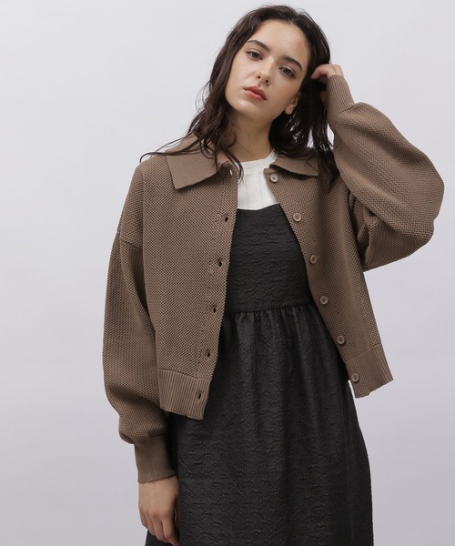 LAKOLE（ラコレ）の「ポロ襟ニットカーデ / 977354（カーディガン/ボレロ・レディース・モカ/ナチュラル/ワインレッド/ブラック・MEDIUM/SMALL）」の3枚目の写真