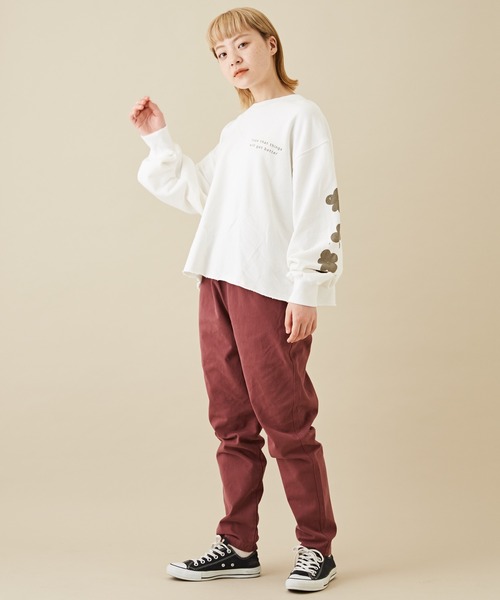 CUBE SUGAR（キューブシュガー）の「グラフィックバックプリントプルオーバースウェット（スウェット・レディース・ホワイト/ピンク/ベージュ/ブルー/マルチ・M）」の8枚目の写真