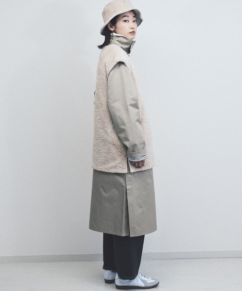 UNIVERSAL OVERALL（ユニバーサルオーバーオール）の「[UNIVERSAL OVERALL/ユニバーサルオーバーオール] 別注 ボアフリースベスト（ベスト・レディース・ブラウン/グレー/アイボリー・F）」の8枚目の写真