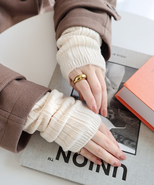 andme（アンドミー）の「裏起毛2wayレッグウォーマー×アームウォーマー（アームカバー・レディース・アイボリー/グレー/グレー系/ベージュ・FREE）」の10枚目の写真