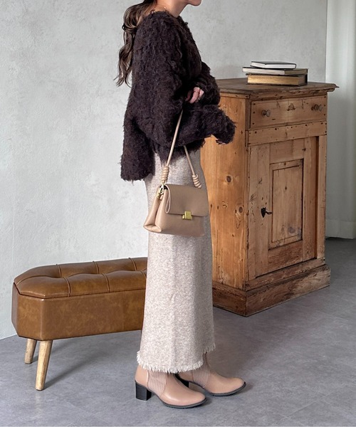 Thevon(ゼボン)の「ニット切替ショートブーツ(ブーツ・レディース・ベージュ/ブラック・MEDIUM/LARGE)」の5枚目の写真