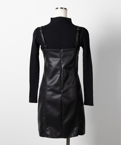 me+em select(ミームセレクト)の「【 2点セット 】フェイクレザーミニキャミワンピース&リブニットトップス SET(ワンピース・レディース・ブラック・MEDIUM/LARGE)」の18枚目の写真