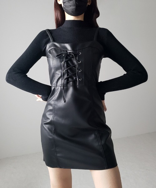 me+em select(ミームセレクト)の「【 2点セット 】フェイクレザーミニキャミワンピース&リブニットトップス SET(ワンピース・レディース・ブラック・MEDIUM/LARGE)」の3枚目の写真