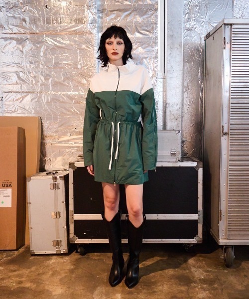 美品 WONEM ブロッキングナイロンミニワンピース 2way ワンショルダー WONEM（ウォンエム）の「ブロッキングナイロンミニワンピース