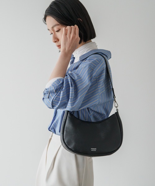 russet　ラシット　ショルダーバッグ　ハーフムーン　ブラック　未使用 russet ハーフムーンワンショルダーバッグ