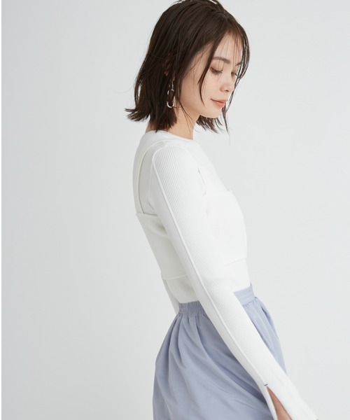 emmi(エミ)の「【emmi atelier】LENZING(TM) ECOVERO(TM)ニットビスチェ(ニット/セーター・レディース・ホワイト/グレー・FREE)」の5枚目の写真