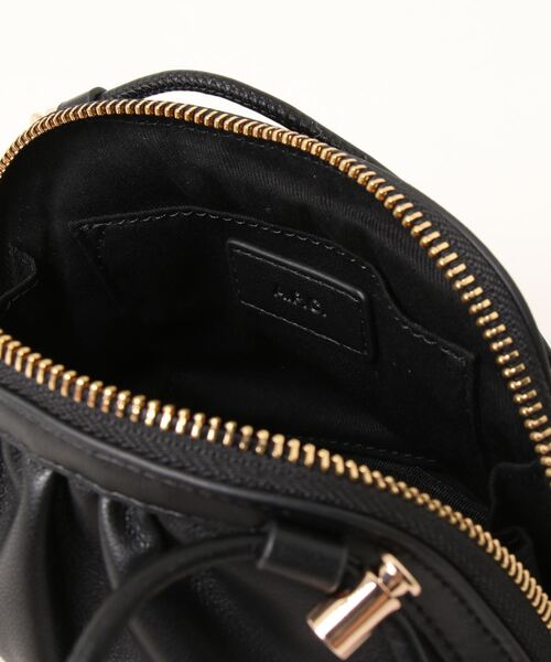 A.P.C.（アーペーセー）の「BOURSE NINON SMALL 24P（ショルダーバッグ