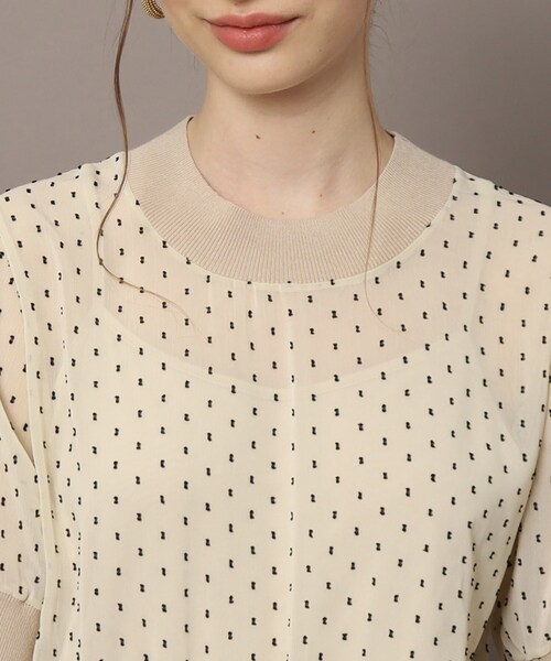 DRESSTERIOR（ドレステリア）の「◆【洗える／スタイルアップ】ドットカットジャカードハーフスリーブワンピース（ワンピース・レディース・ライトベージュ/ブラック・36/34/38）」の7枚目の写真