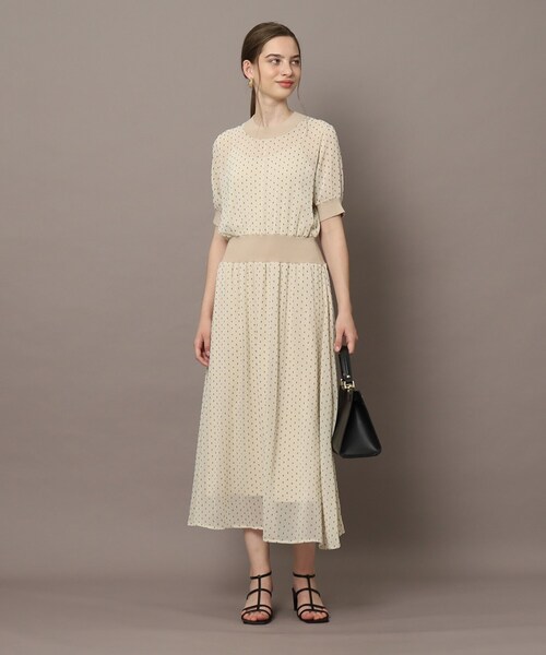 DRESSTERIOR（ドレステリア）の「◆【洗える／スタイルアップ】ドットカットジャカードハーフスリーブワンピース（ワンピース・レディース・ライトベージュ/ブラック・36/34/38）」の10枚目の写真