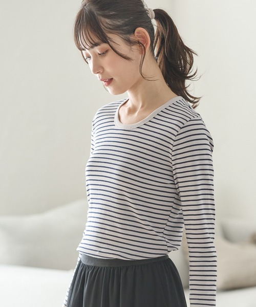 Honeys(ハニーズ)の「オーガニックUネックTシャツ(Tシャツ/カットソー・レディース・オフホワイト/ブラック/グレー系その他/ホワイト×ブラック/ベージュ×ブラック・M/L/LL)」の1枚目の写真