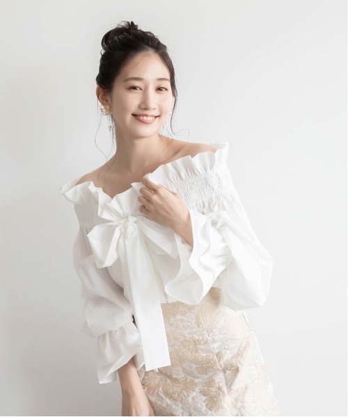 RANDA（ランダ）の「マルチウェイシャーリングブラウス（シャツ/ブラウス・レディース・ミント/ホワイト/ベージュ/ネイビー・FREE）」の5枚目の写真