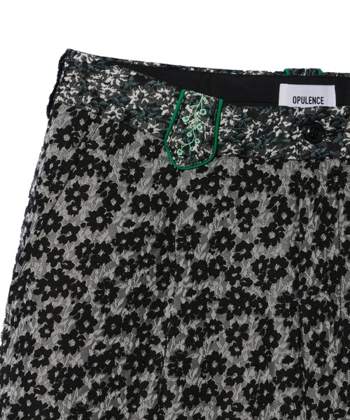 OPULENCE（オーピュレンス）の「フラワープリントジャガード