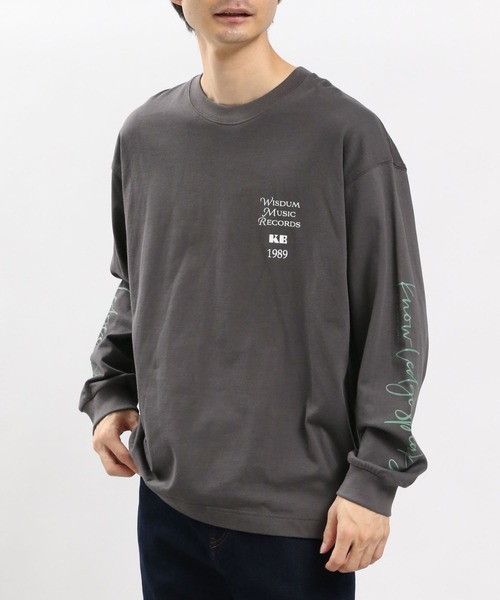 GLOBAL WORK Smile Seed Store（グローバルワーク スマイルシードストア）の「コットンプリントTシャツ長袖/984083（Tシャツ/カットソー・メンズ・ベージュ系その他/オフホワイト/チャコール・X-LARGE/LARGE/MEDIUM/SMALL）」の3枚目の写真