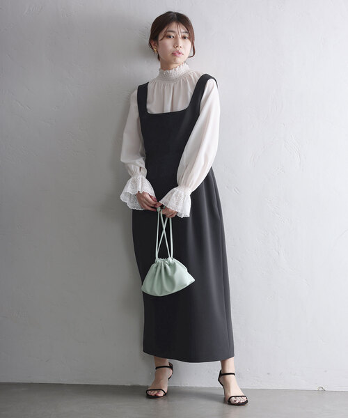 La TOTALITE(ラトータリテ)の「ダブルクロスワンピース(ワンピース・レディース・ベージュ/ブラック・36/38)」の6枚目の写真