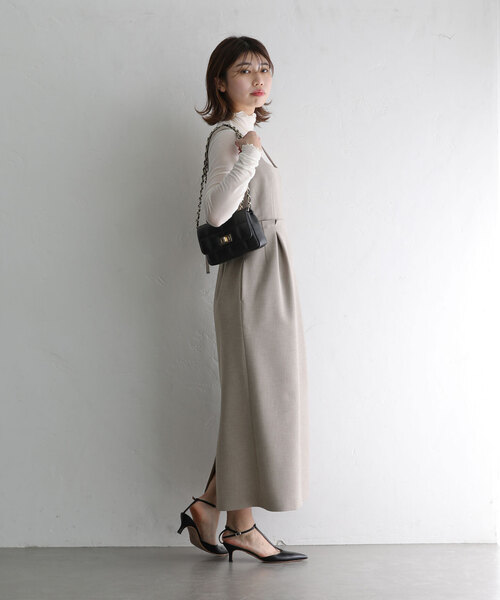 La TOTALITE(ラトータリテ)の「ダブルクロスワンピース(ワンピース・レディース・ベージュ/ブラック・36/38)」の9枚目の写真