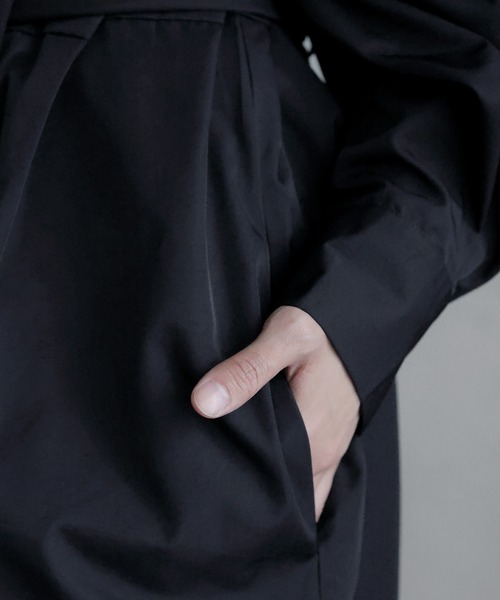 hellam（へラム）の「ナイロンジャンプスーツ（サロペット/オーバーオール・レディース・グレイッシュベージュ/ブラック・FREE）」の17枚目の写真